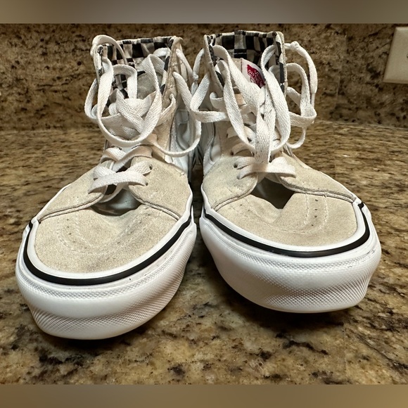 VANS Mid Top Skateboarding Sneaker - Size 6M/7.5W - Picture 6 of 8